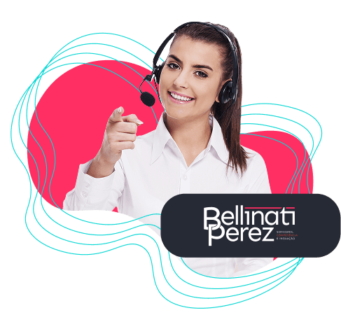 Imagem de uma mulher com a logo da Bellinati Perez